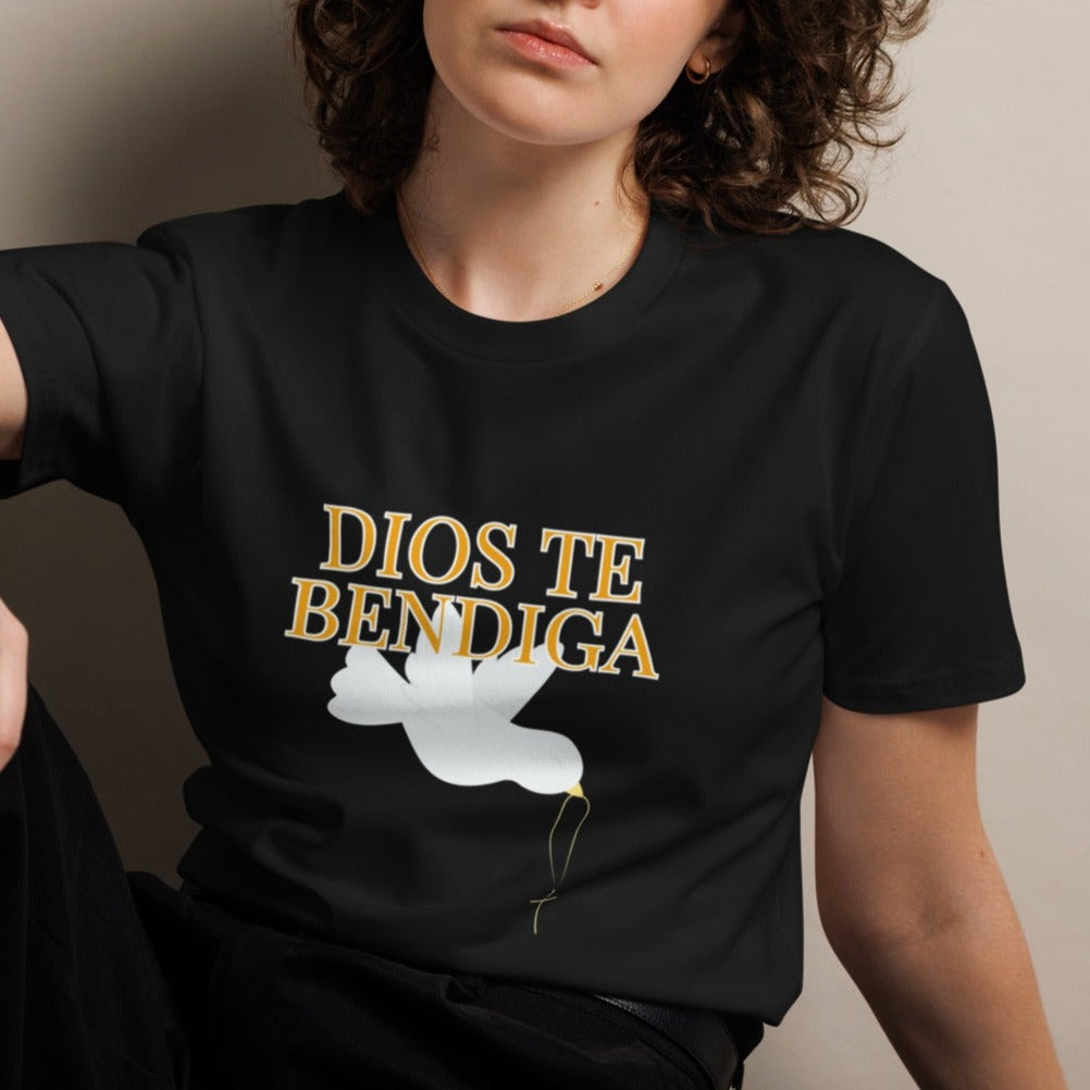 Esi Unisex Classic T-shirt.   "DIOS TE BENDIGA" or "GOD BLESS YOU"  IN SPANISH.  Choose from 3 colors.