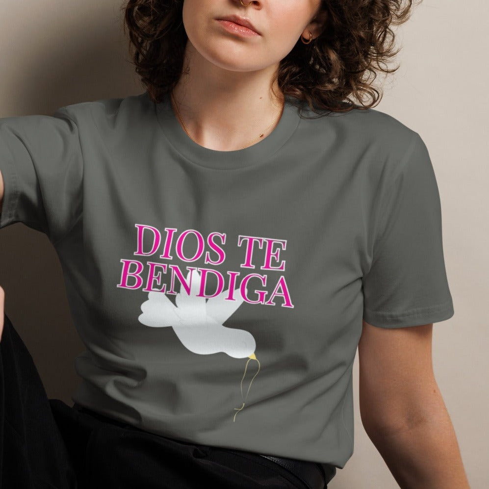 Esi Unisex Classic T-shirt.   "DIOS TE BENDIGA" or "GOD BLESS YOU"  IN SPANISH.  Choose from 3 colors.