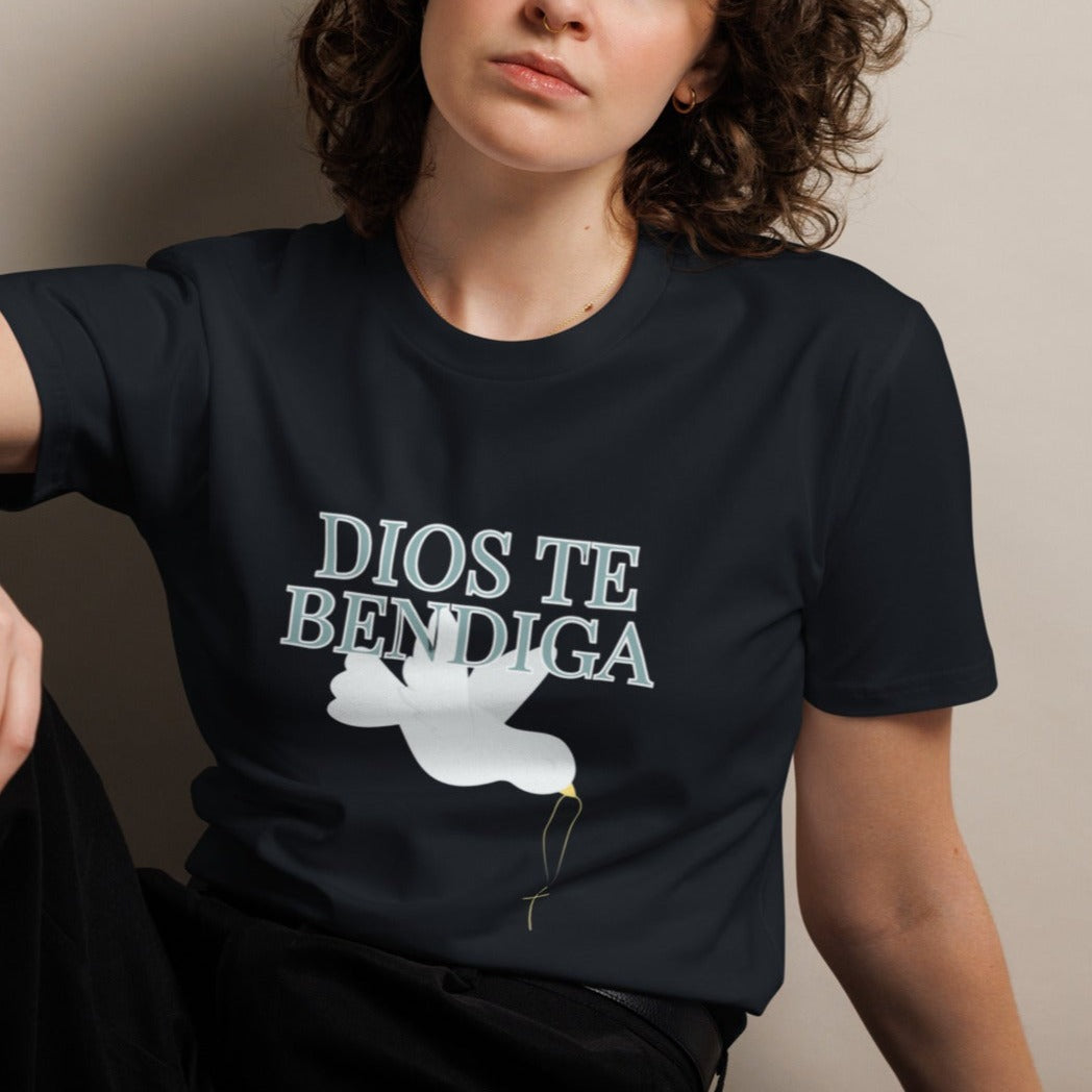 Esi Unisex Classic T-shirt.   "DIOS TE BENDIGA" or "GOD BLESS YOU"  IN SPANISH.  Choose from 2 colors.